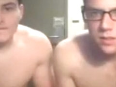 Two Handsome Boys With Bubble Asses Have Fun On Cam,Cali