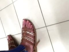 candid feet and delightful toes at the market