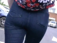 Candid tight teen ass in jeans