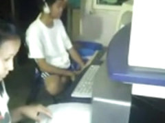 Crazy asian guy masturbates in a cybercaf?©. like a boss !!!