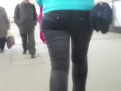 junior asian woman with round ass